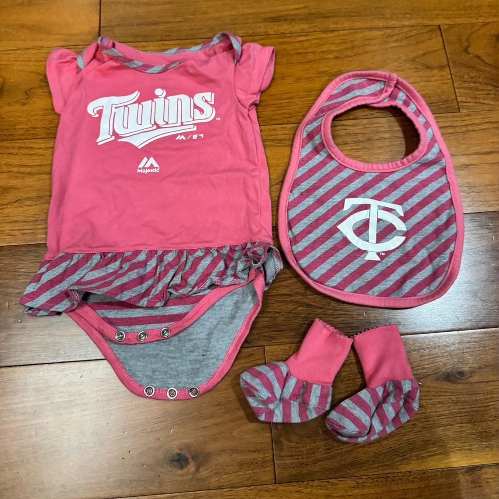 Majestic Pink and Gray Baby Outfit- 6/9 months